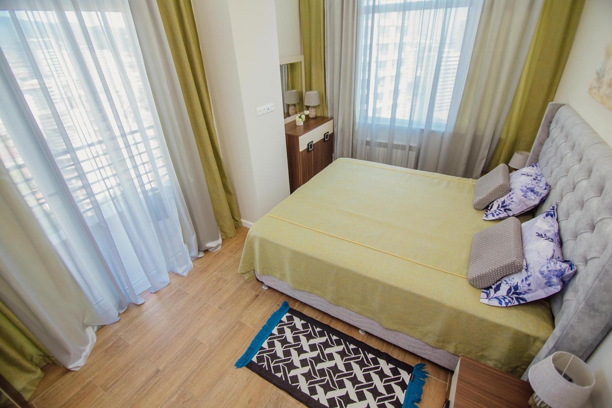 Happy Apartment *